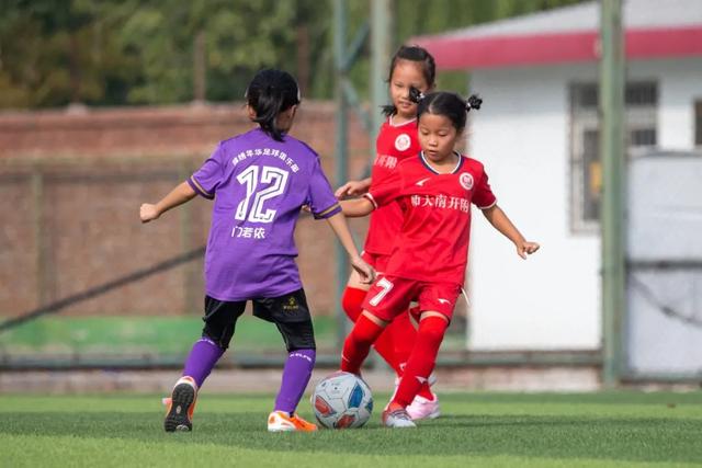 中国女篮和三人女篮共18人获体育运动荣誉奖章