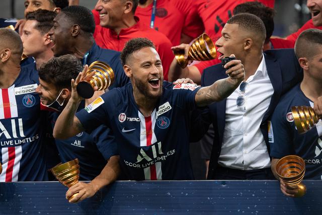 郑薇：朝鲜主力中锋缺阵 我们临时打小球战术